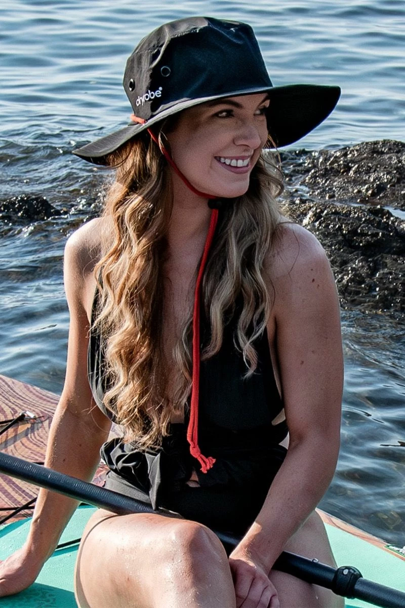 Dryrobe Quick Dry Brimmed Hat - Black 6 Dryrobe Quick Dry Brimmed Hat - Black - Image 4