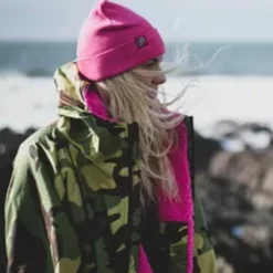 Dryrobe Eco Beanie - Pink 9 Dryrobe Eco Beanie - Pink -UK Surf Sales 2024 eco beanie lifestyle 4 2024x2024